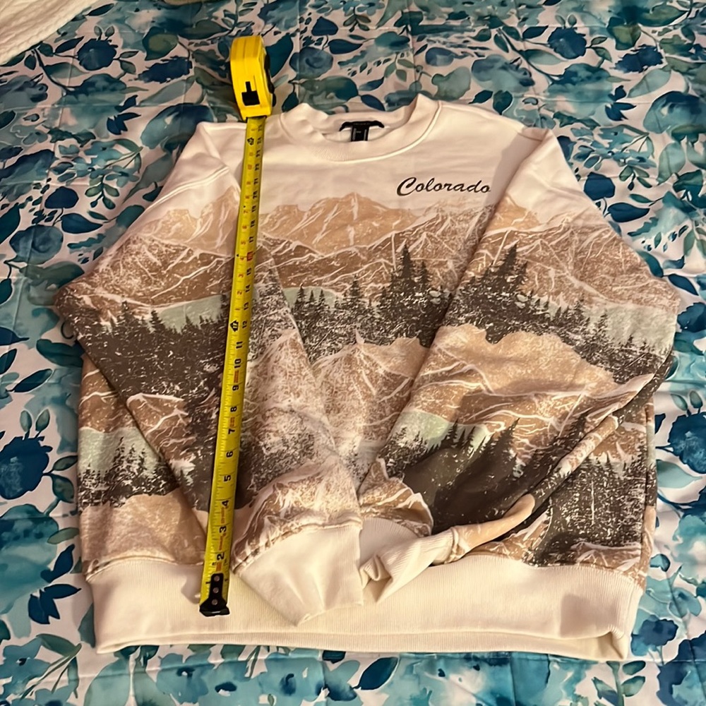 Colorado Landscape Pullover